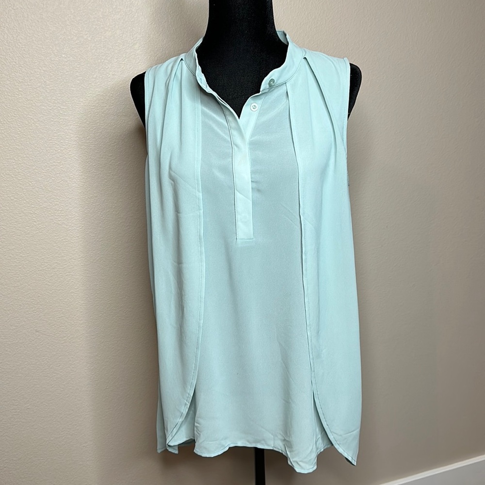 Sleeveless blouse